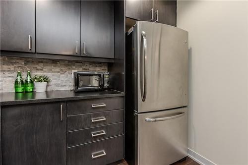 551 Maple Avenue|Unit #814, Burlington, ON - Indoor Photo Showing Kitchen