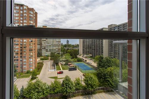 551 Maple Avenue|Unit #814, Burlington, ON - Outdoor