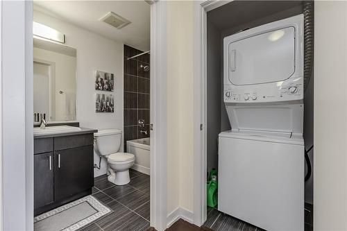 551 Maple Avenue|Unit #814, Burlington, ON - Indoor Photo Showing Laundry Room