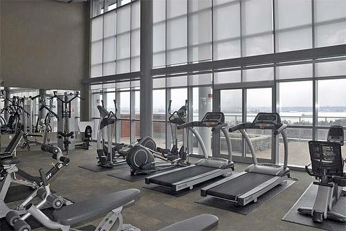 551 Maple Avenue|Unit #814, Burlington, ON - Indoor Photo Showing Gym Room