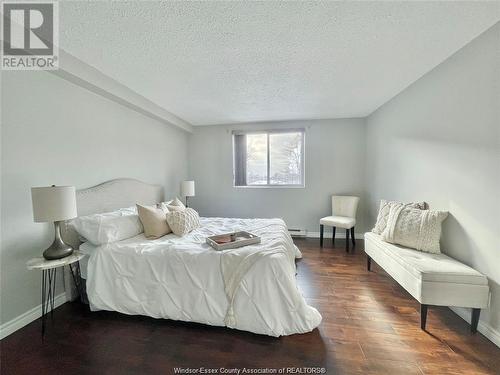 3936 Wyandotte Unit# 304, Windsor, ON - Indoor Photo Showing Bedroom