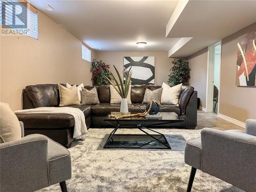 1601 Katella, Windsor, ON - Indoor Photo Showing Living Room