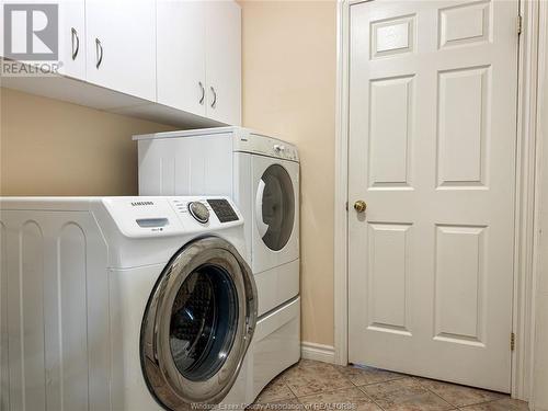 1601 Katella, Windsor, ON - Indoor Photo Showing Laundry Room