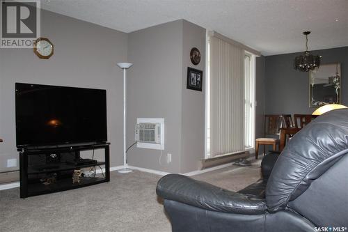 21 228 3Rd Street, Weyburn, SK - Indoor Photo Showing Living Room