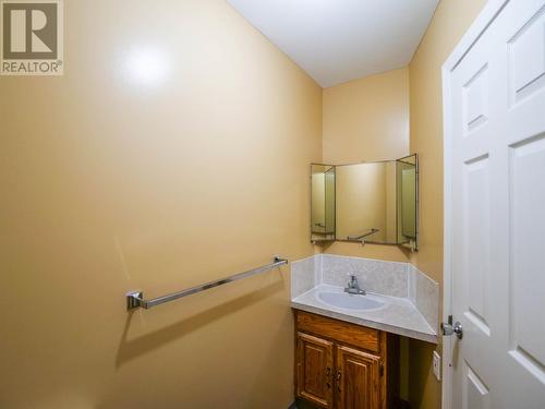 807 Avery Avenue, Quesnel, BC - Indoor Photo Showing Bathroom