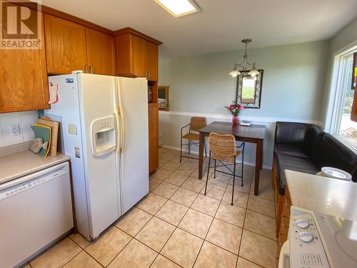 1738 Rushbrook Avenue, Prince Rupert, BC - Indoor Photo Showing Kitchen