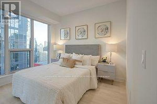 3215 - 35 Mercer Street, Toronto, ON - Indoor Photo Showing Bedroom