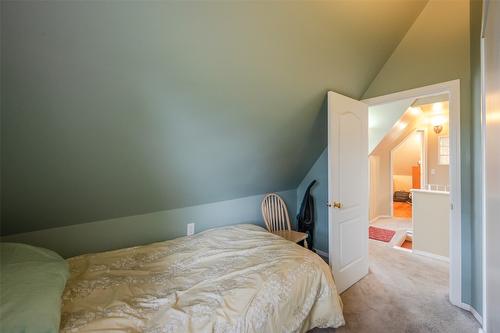548 Burns Street, Penticton, BC - Indoor Photo Showing Bedroom