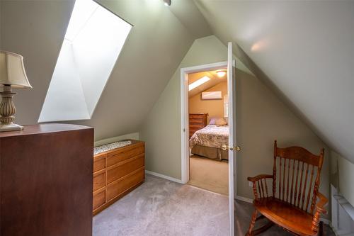 548 Burns Street, Penticton, BC - Indoor Photo Showing Other Room