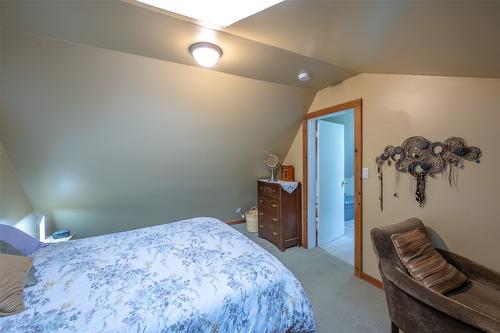 548 Burns Street, Penticton, BC - Indoor Photo Showing Bedroom