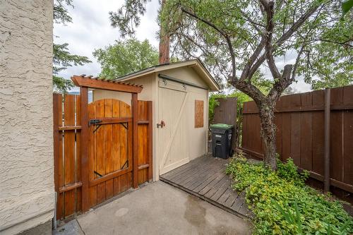 548 Burns Street, Penticton, BC - Outdoor With Exterior