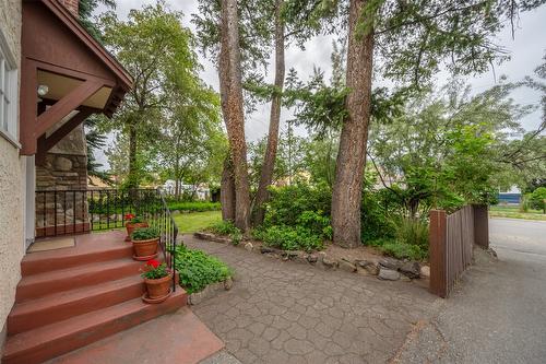 548 Burns Street, Penticton, BC - Outdoor