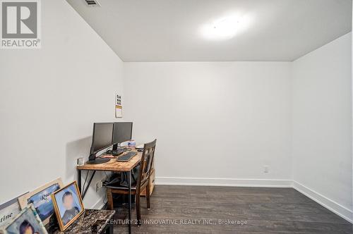 313 - 2489 Taunton Road, Oakville, ON - Indoor