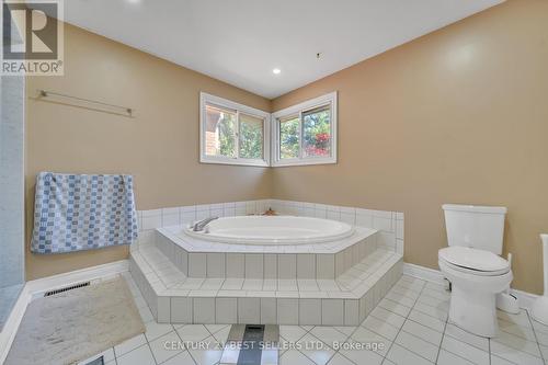 5201 Champlain Trail, Mississauga (Hurontario), ON - Indoor Photo Showing Bathroom