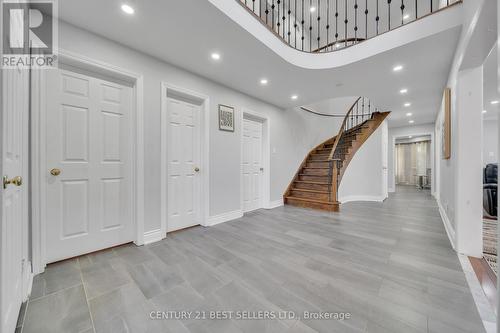 5201 Champlain Trail, Mississauga, ON - Indoor Photo Showing Other Room