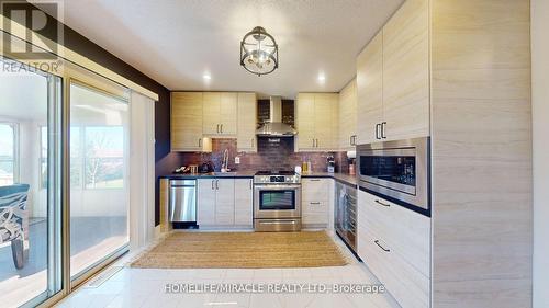 76 Eglinton Street, Kawartha Lakes, ON - Indoor Photo Showing Kitchen