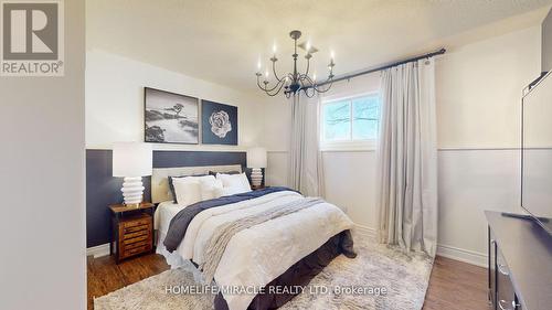 76 Eglinton Street, Kawartha Lakes, ON - Indoor Photo Showing Bedroom
