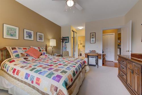 101-307 Whitman Road, Kelowna, BC - Indoor Photo Showing Bedroom