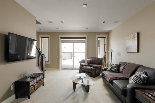 1-1836 Tower Ranch Boulevard, Kelowna, BC - Indoor Photo Showing Living Room