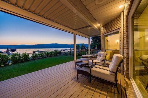 4096 Lakeshore Road, Kelowna, BC - Outdoor