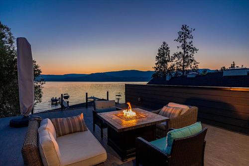 4096 Lakeshore Road, Kelowna, BC - Indoor