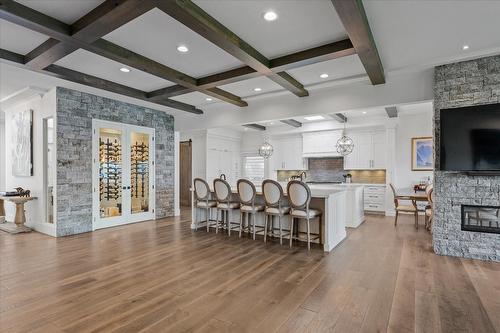 4096 Lakeshore Road, Kelowna, BC - Indoor Photo Showing Living Room With Fireplace