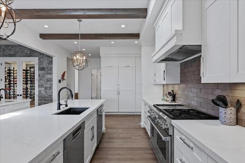 4096 Lakeshore Road, Kelowna, BC - Indoor Photo Showing Bathroom