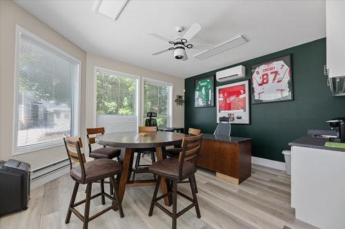 4096 Lakeshore Road, Kelowna, BC - Indoor Photo Showing Dining Room