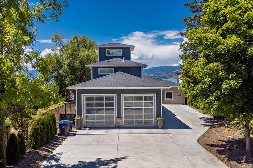 4096 Lakeshore Road, Kelowna, BC - Outdoor