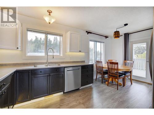 2653 Springfield Road, Kelowna, BC - Indoor