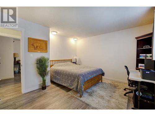 2653 Springfield Road, Kelowna, BC - Indoor Photo Showing Bedroom