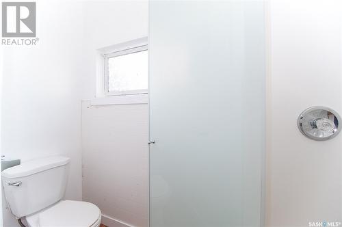 425 Montreal Street, Regina, SK - Indoor Photo Showing Bathroom
