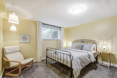 587 Sheraton Road, Burlington, ON - Indoor Photo Showing Bedroom