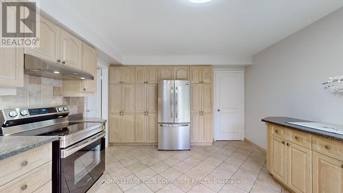 20 Elkpath Avenue, Toronto (St. Andrew-Windfields), ON - Indoor Photo Showing Kitchen