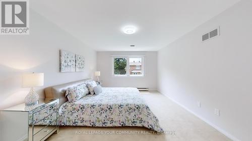 20 Elkpath Avenue, Toronto (St. Andrew-Windfields), ON - Indoor Photo Showing Bedroom