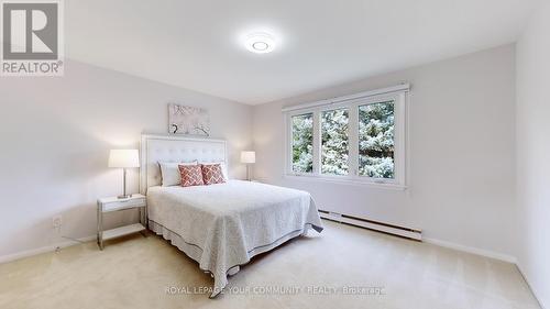 20 Elkpath Avenue, Toronto, ON - Indoor Photo Showing Bedroom