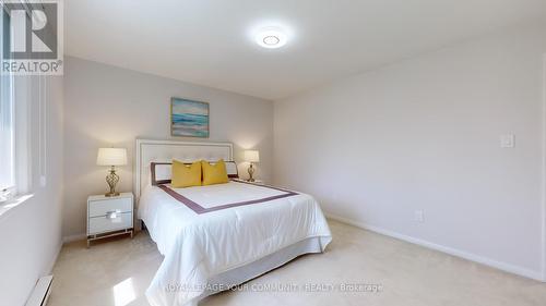 20 Elkpath Avenue, Toronto (St. Andrew-Windfields), ON - Indoor Photo Showing Bedroom