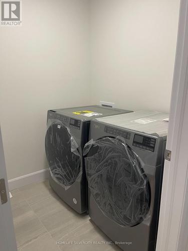 3898 Big Leaf Trail, London, ON - Indoor Photo Showing Laundry Room