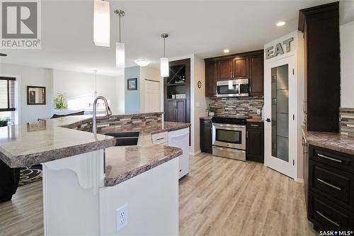 112 Herbert Avenue, Herbert, SK - Indoor Photo Showing Kitchen With Double Sink With Upgraded Kitchen