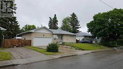 91 Holly Street NW  Calgary, AB T2K 2C9