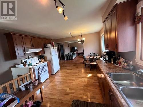 30 Bethune Avenue, Long Sault, ON - Indoor Photo Showing Kitchen With Double Sink