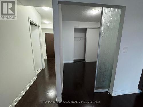 735 - 460 Adelaide Street E, Toronto, ON - Indoor Photo Showing Other Room