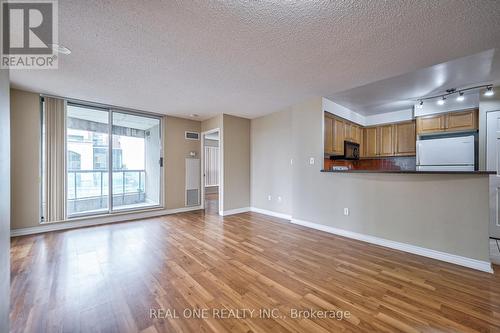 2203 - 7 Lorraine Drive, Toronto, ON - Indoor