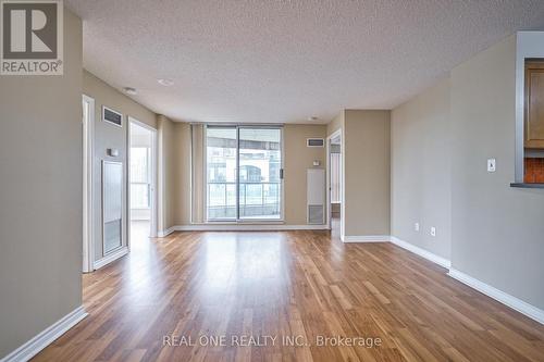 2203 - 7 Lorraine Drive, Toronto, ON - Indoor Photo Showing Other Room