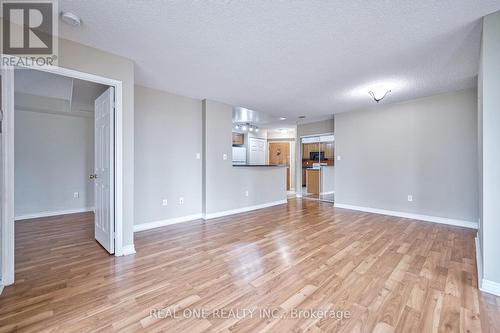 2203 - 7 Lorraine Drive, Toronto, ON - Indoor Photo Showing Other Room