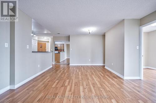 2203 - 7 Lorraine Drive, Toronto, ON - Indoor Photo Showing Other Room