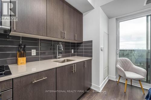 803 - 2550 Simcoe Street, Oshawa, ON - Indoor Photo Showing Kitchen