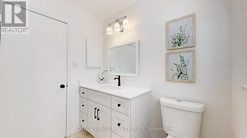 477 Levanna Lane, Oakville, ON - Indoor Photo Showing Bathroom