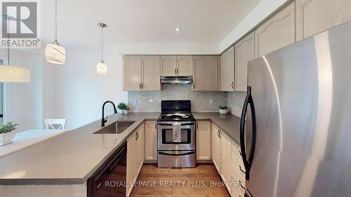 477 Levanna Lane, Oakville, ON - Indoor Photo Showing Kitchen