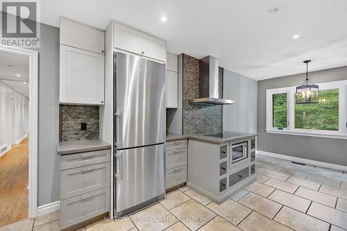 1482 Merrow Road, Mississauga, ON - Indoor Photo Showing Kitchen